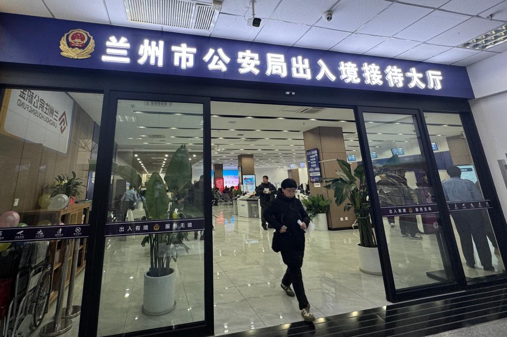 春节前夕中国出境游市场火热 入境旅游业务迎来新机遇